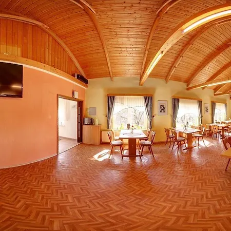 酒店 Haus Schippke 3*